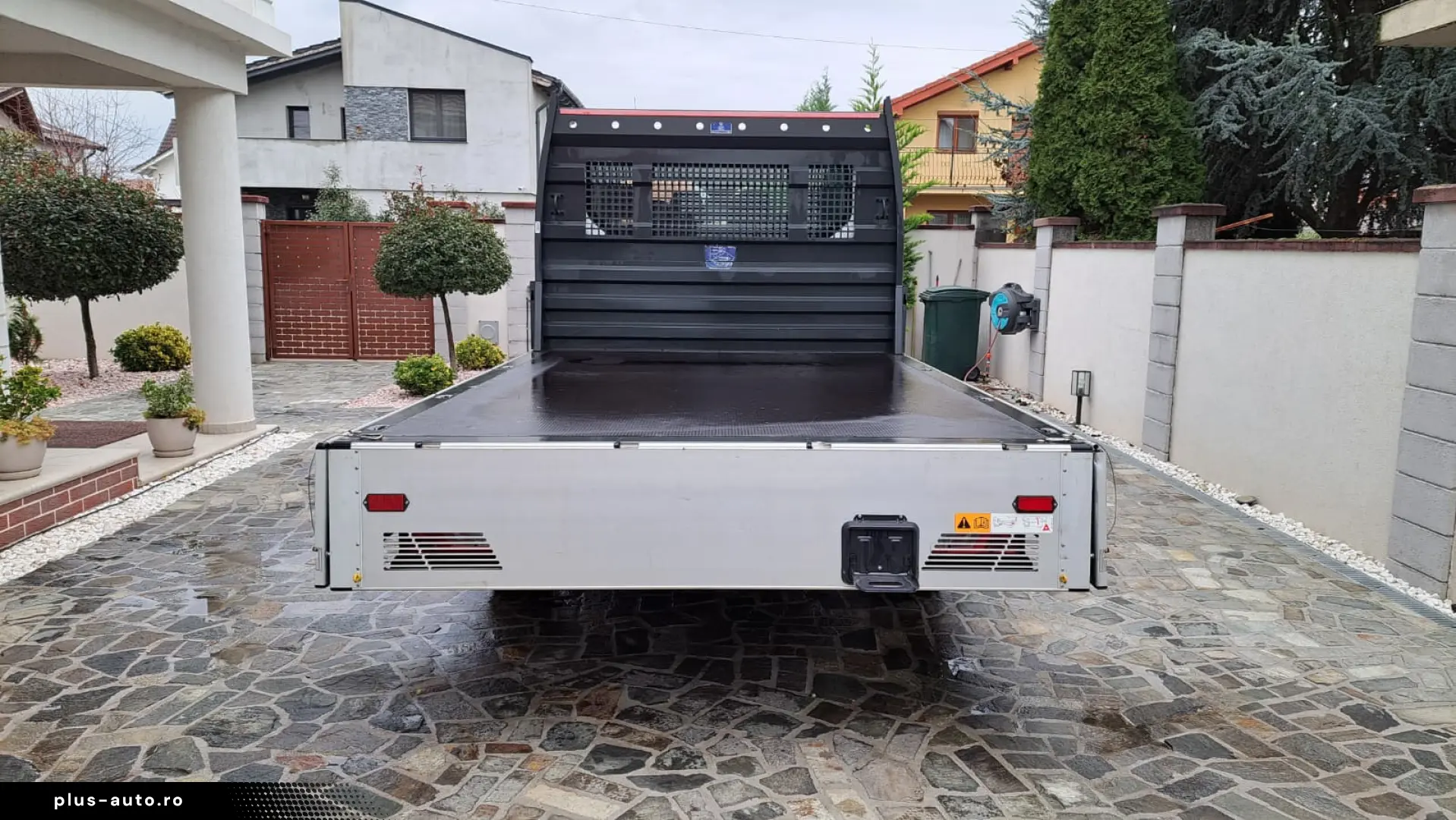 FORD TRANSIT D-CAB TREND L4 RWD