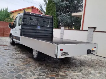 FORD TRANSIT D-CAB TREND L4 RWD