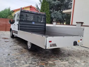 FORD TRANSIT D-CAB TREND L4 RWD