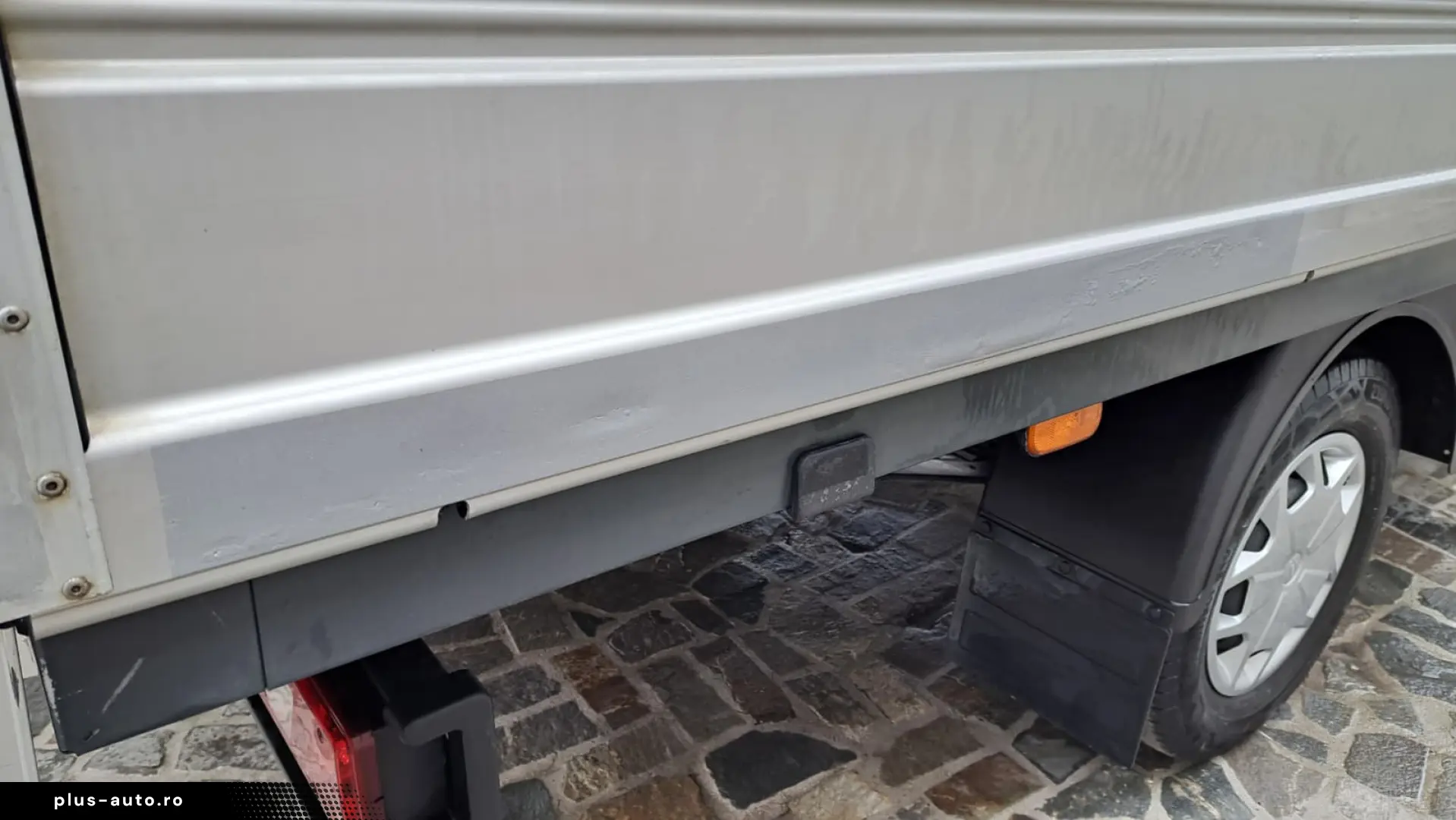 FORD TRANSIT D-CAB TREND L4 RWD