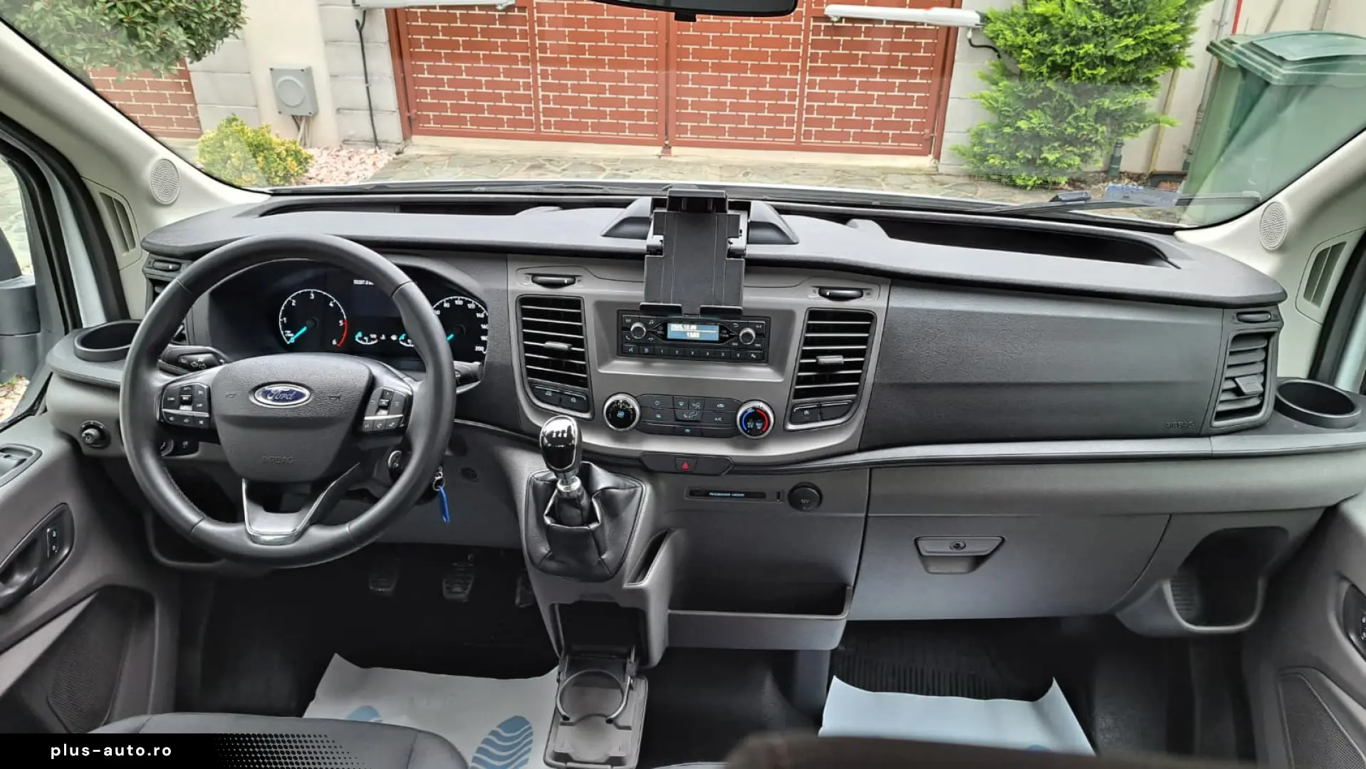 FORD TRANSIT D-CAB TREND L4 RWD