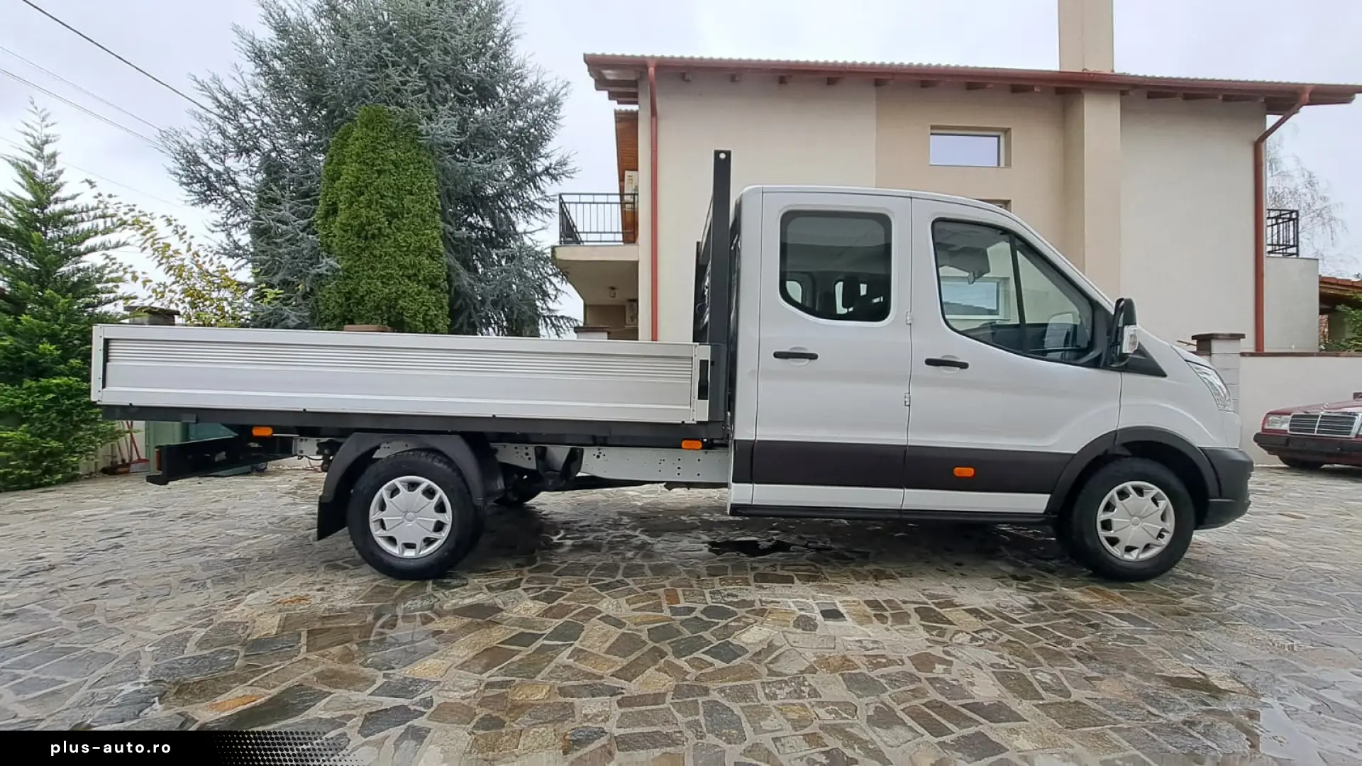 FORD TRANSIT D-CAB TREND L4 RWD