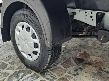 FORD TRANSIT D-CAB TREND L4 RWD