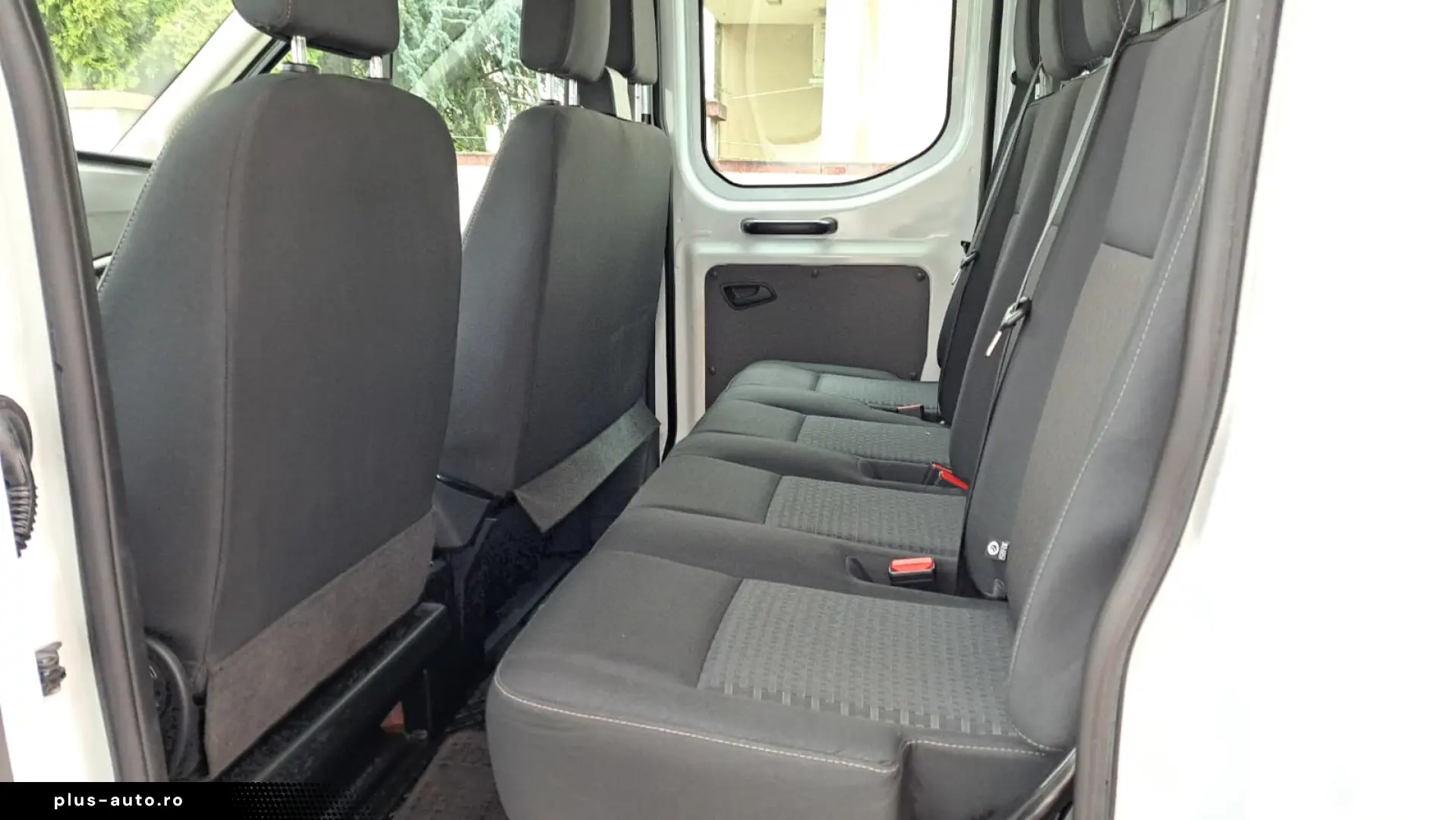 FORD TRANSIT D-CAB TREND L4 RWD