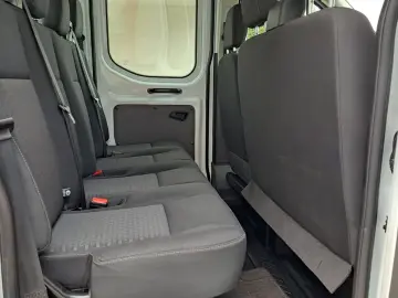 FORD TRANSIT D-CAB TREND L4 RWD