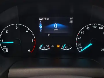 FORD TRANSIT D-CAB TREND L4 RWD