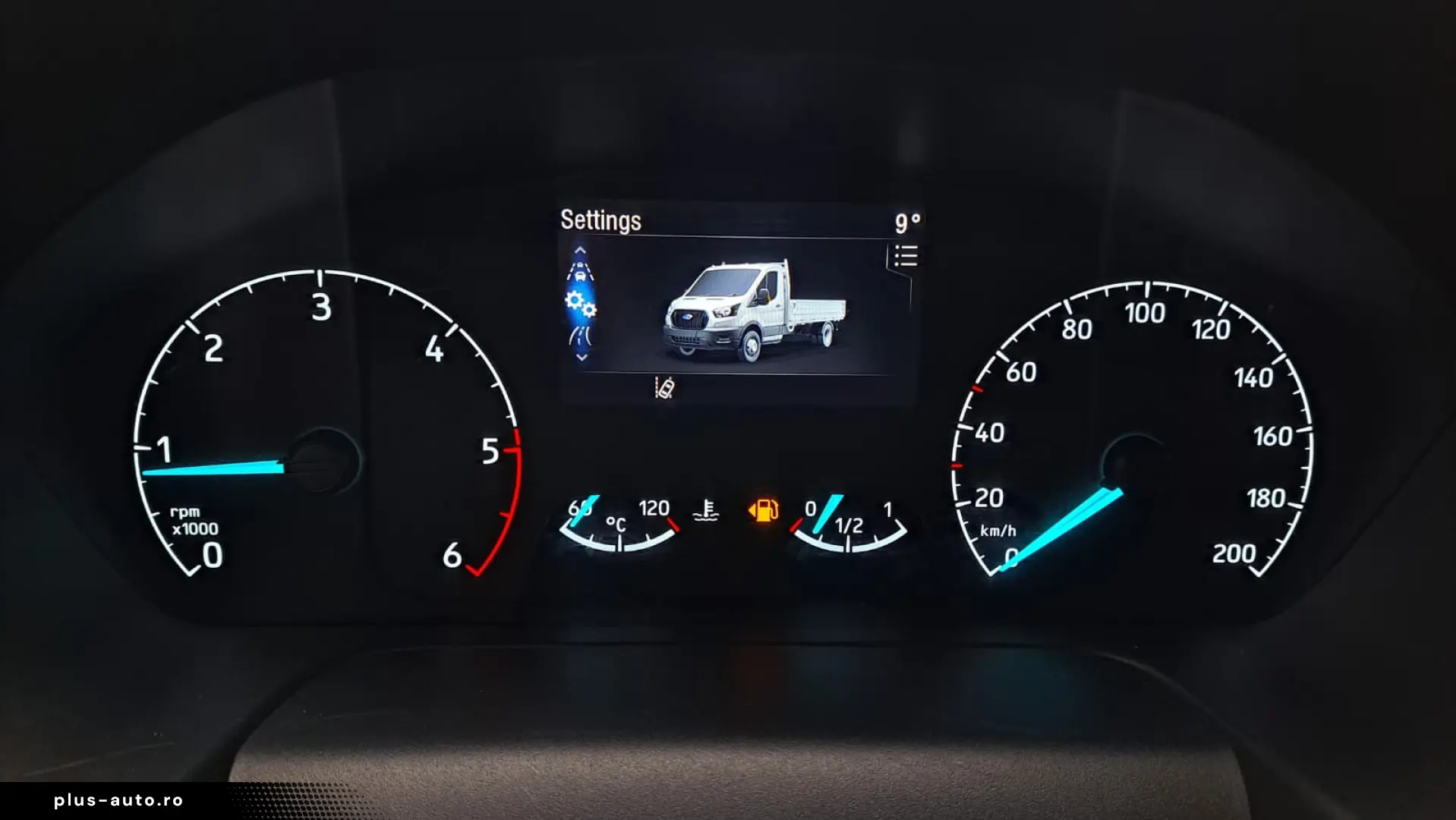 FORD TRANSIT D-CAB TREND L4 RWD