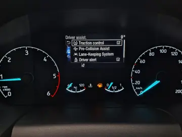 FORD TRANSIT D-CAB TREND L4 RWD