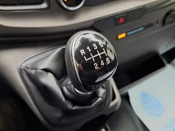 FORD TRANSIT D-CAB TREND L4 RWD