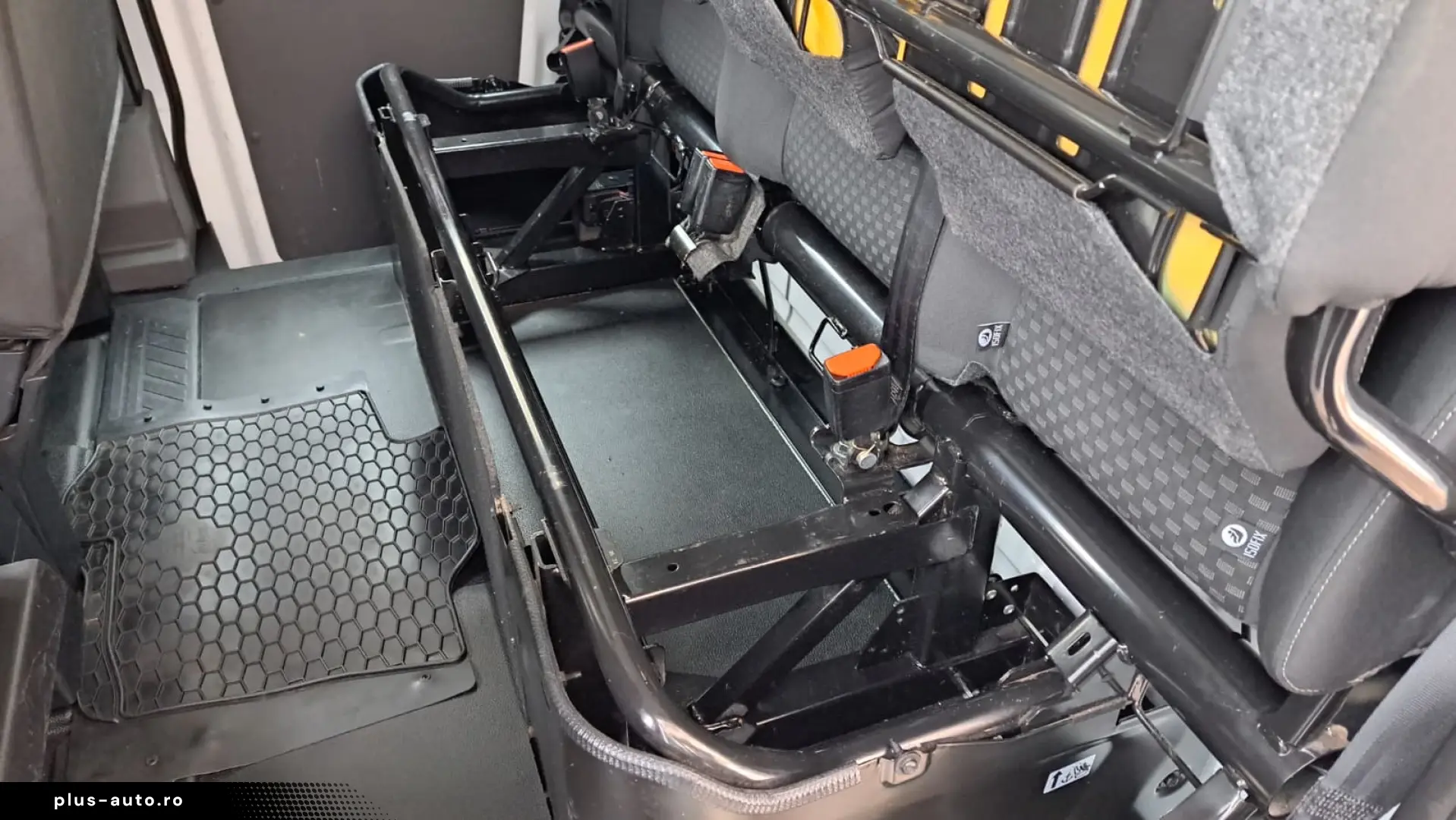 FORD TRANSIT D-CAB TREND L4 RWD