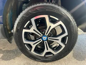 Dacia Duster SL BlueLine 1.5dCi 115CP 4WD