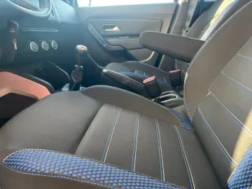 Dacia Duster SL BlueLine 1.5dCi 115CP 4WD