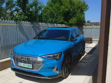 Audi e-tron
