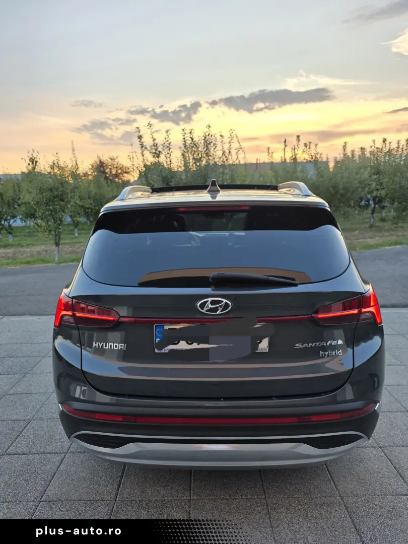 Hyundai SANTA FE