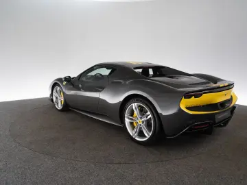 FERRARI 296 GTB ASSETTO FIORANO