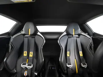 FERRARI 296 GTB ASSETTO FIORANO