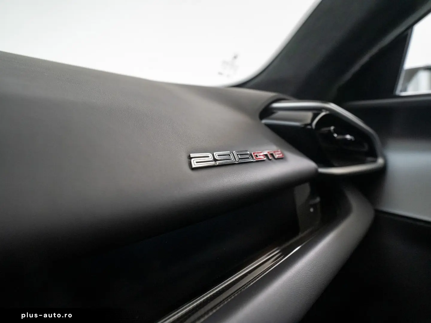 FERRARI 296 GTB ASSETTO FIORANO