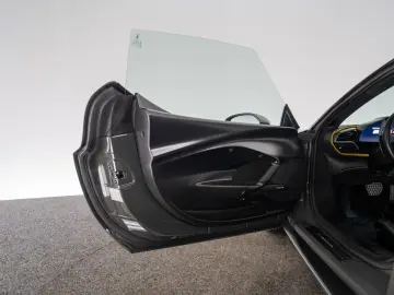 FERRARI 296 GTB ASSETTO FIORANO