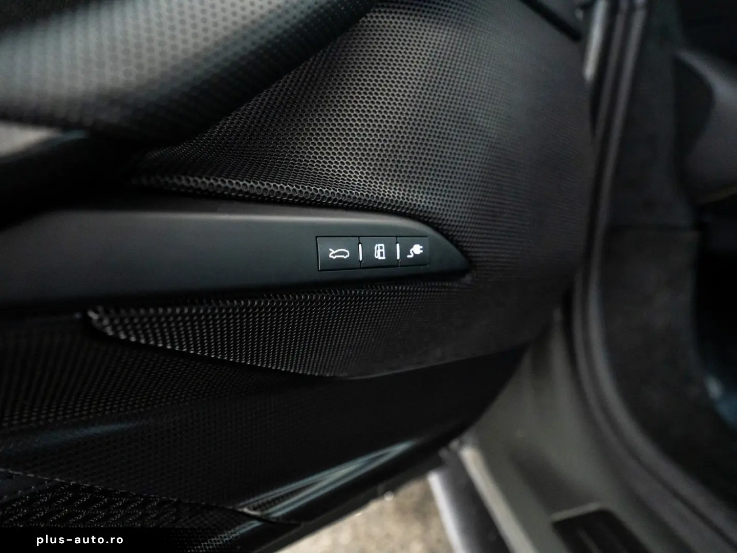 FERRARI 296 GTB ASSETTO FIORANO