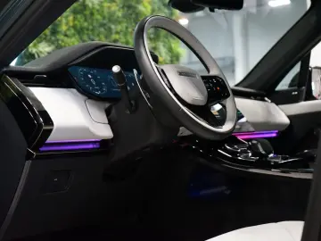 LAND ROVER Rover Sport P530 V8 FIRST-EDITION