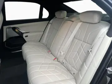 BMW 740d xDrive LiCoPro PAPro DAPro SH DAB Bluetooth