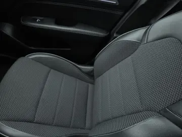 RENAULT ARKANA 1.6 145CP E-Tech Engineered