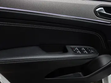 RENAULT ARKANA 1.6 145CP E-Tech Engineered