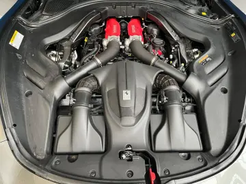 FERRARI 3.9 T V8 DCT