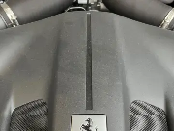 FERRARI 3.9 T V8 DCT