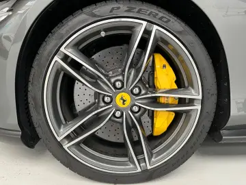 FERRARI 3.9 T V8 DCT