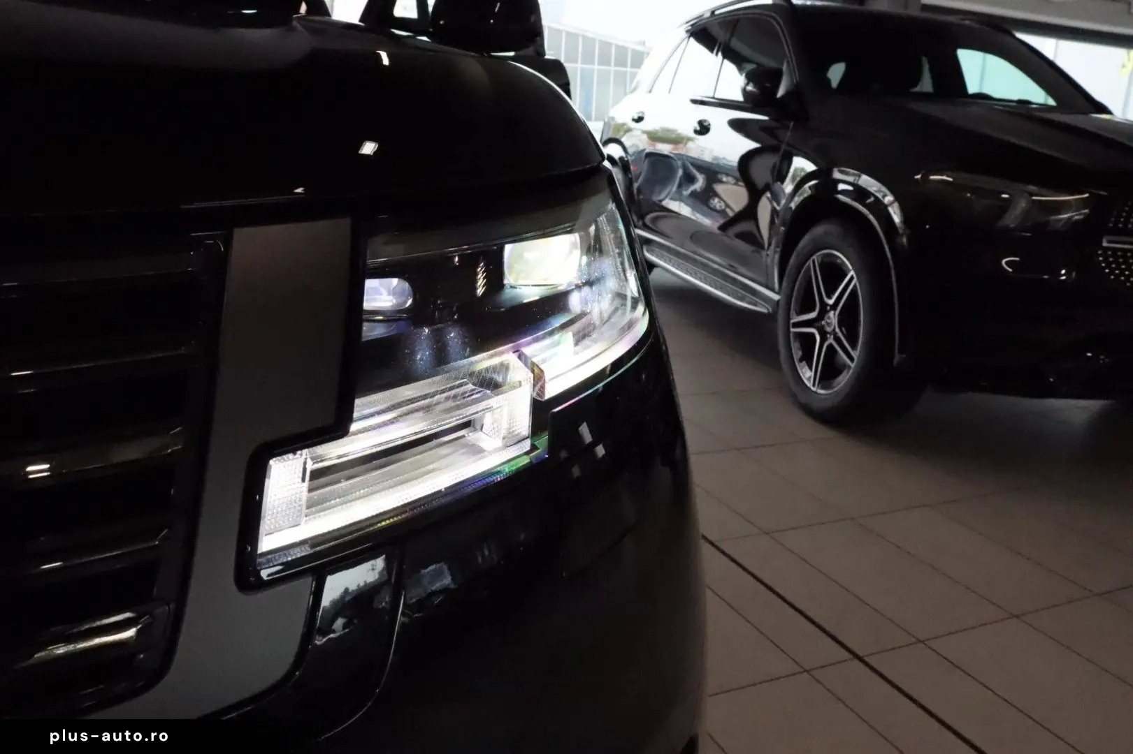 LAND ROVER Range Rover SV P615 360 Buisness AHK 23-Zoll