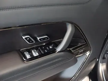 LAND ROVER Range Rover SV P615 360 Buisness AHK 23-Zoll