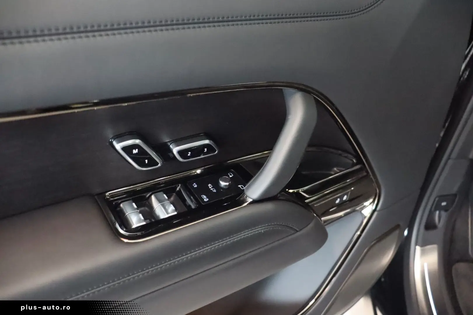 LAND ROVER Range Rover SV P615 360 Buisness AHK 23-Zoll