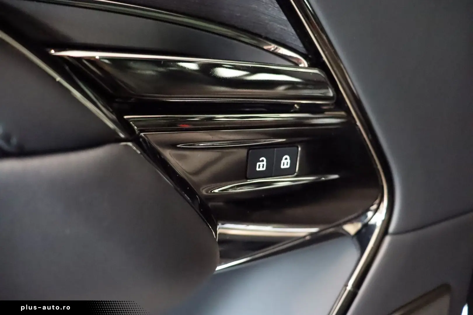 LAND ROVER Range Rover SV P615 360 Buisness AHK 23-Zoll