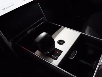 LAND ROVER Range Rover SV P615 360 Buisness AHK 23-Zoll