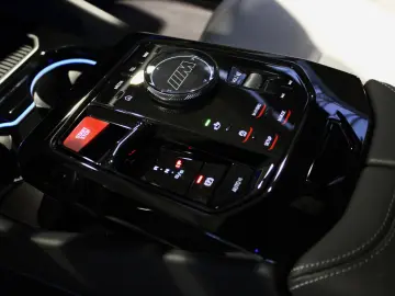 BMW M5 LIM. 4.4 V8 727PS! B&W ICON CARBON 360  21