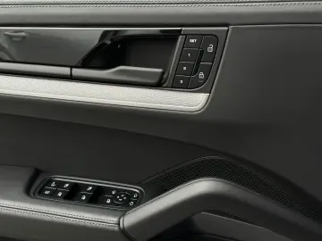 PORSCHE Cayenne S E-Hybrid Coupé Soft-Close BOSE SHZ V H