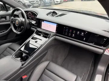 PORSCHE Panamera 4 Chrono BF-Display HD-Matrix Bose 21'
