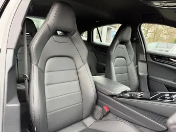 PORSCHE Panamera 4 Chrono BF-Display HD-Matrix Bose 21'