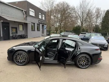 PORSCHE Panamera 4 Chrono BF-Display HD-Matrix Bose 21'