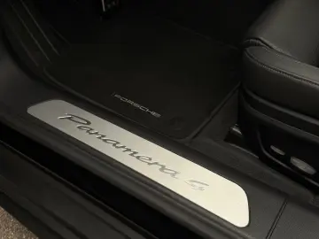 PORSCHE Panamera 4 Chrono BF-Display HD-Matrix Bose 21'