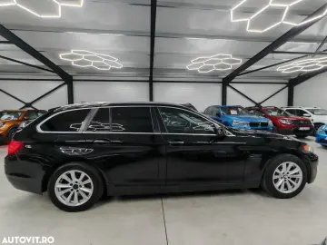 BMW Seria 5 525d xDrive Touring Sport-Aut.