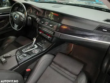 BMW Seria 5 525d xDrive Touring Sport-Aut.