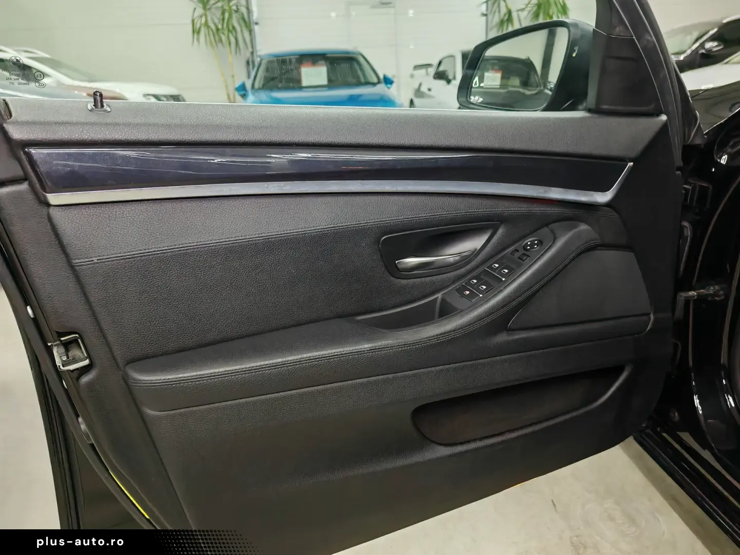 BMW Seria 5 525d xDrive Touring Sport-Aut.