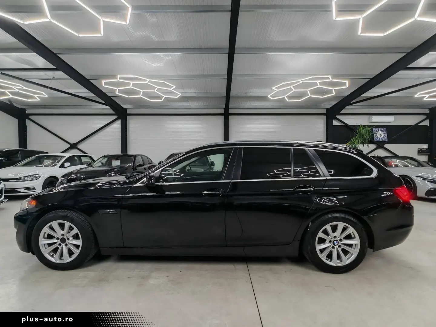 BMW Seria 5 525d xDrive Touring Sport-Aut.