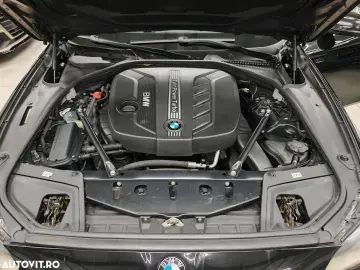 BMW Seria 5 525d xDrive Touring Sport-Aut.