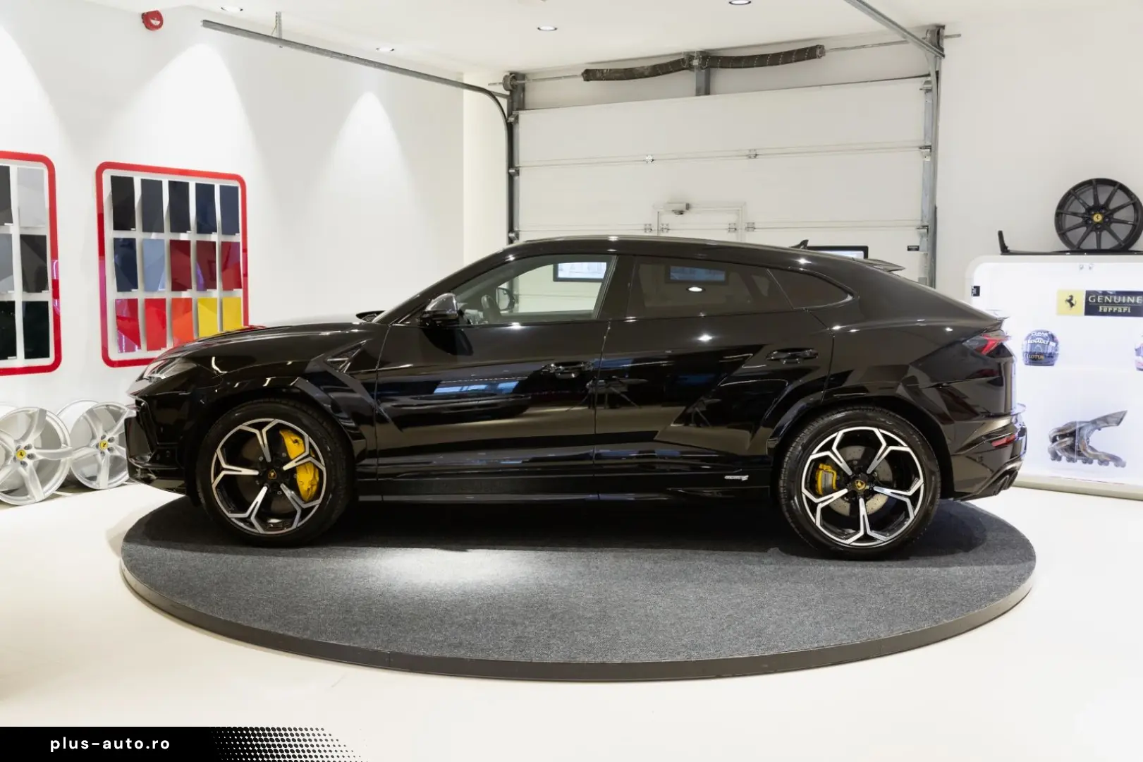 LAMBORGHINI Urus S