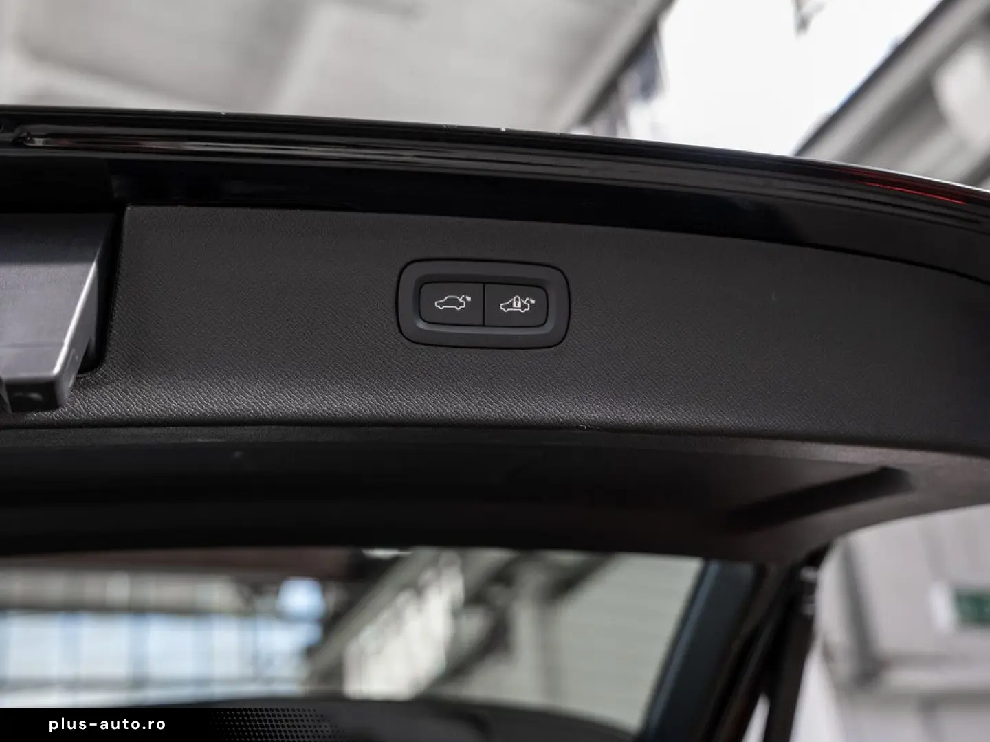 VOLVO XC90 T8 Ultra Dark Plug-In Hybrid AWD LED FACEL.