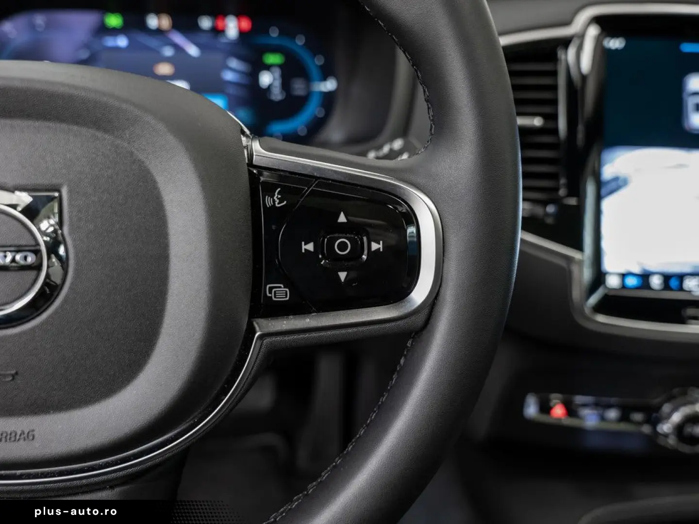 VOLVO XC90 T8 Ultra Dark Plug-In Hybrid AWD LED FACEL.