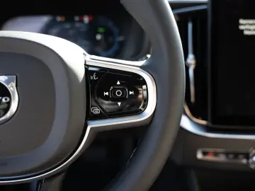 VOLVO XC90 T8 Plus Dark Recharge AWD 7-Locuri Facelift